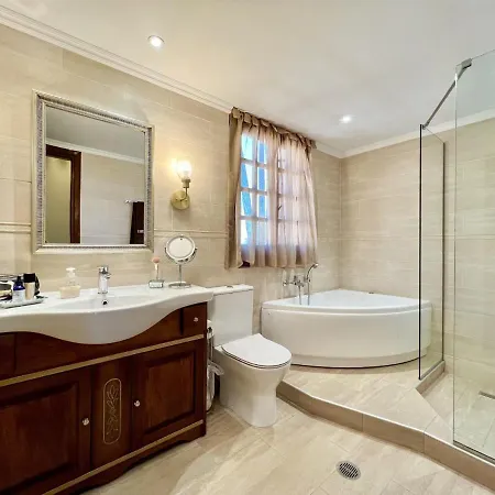 Seeport Luxury City Villa With Private Pool *
