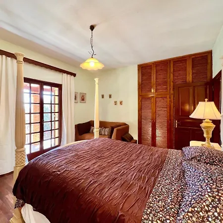 Seeport Luxury City Villa With Private Pool