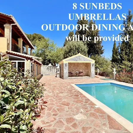 Seeport Luxury City Villa With Private Pool Mantouki