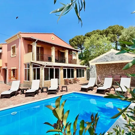 Vilă Seeport Luxury City Villa With Private Pool