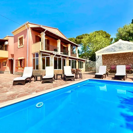 Seeport Luxury City Villa With Private Pool Vilă Mantouki